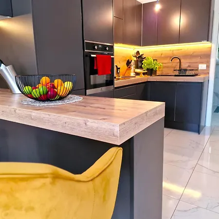 Apartman Alessandra D'or *
